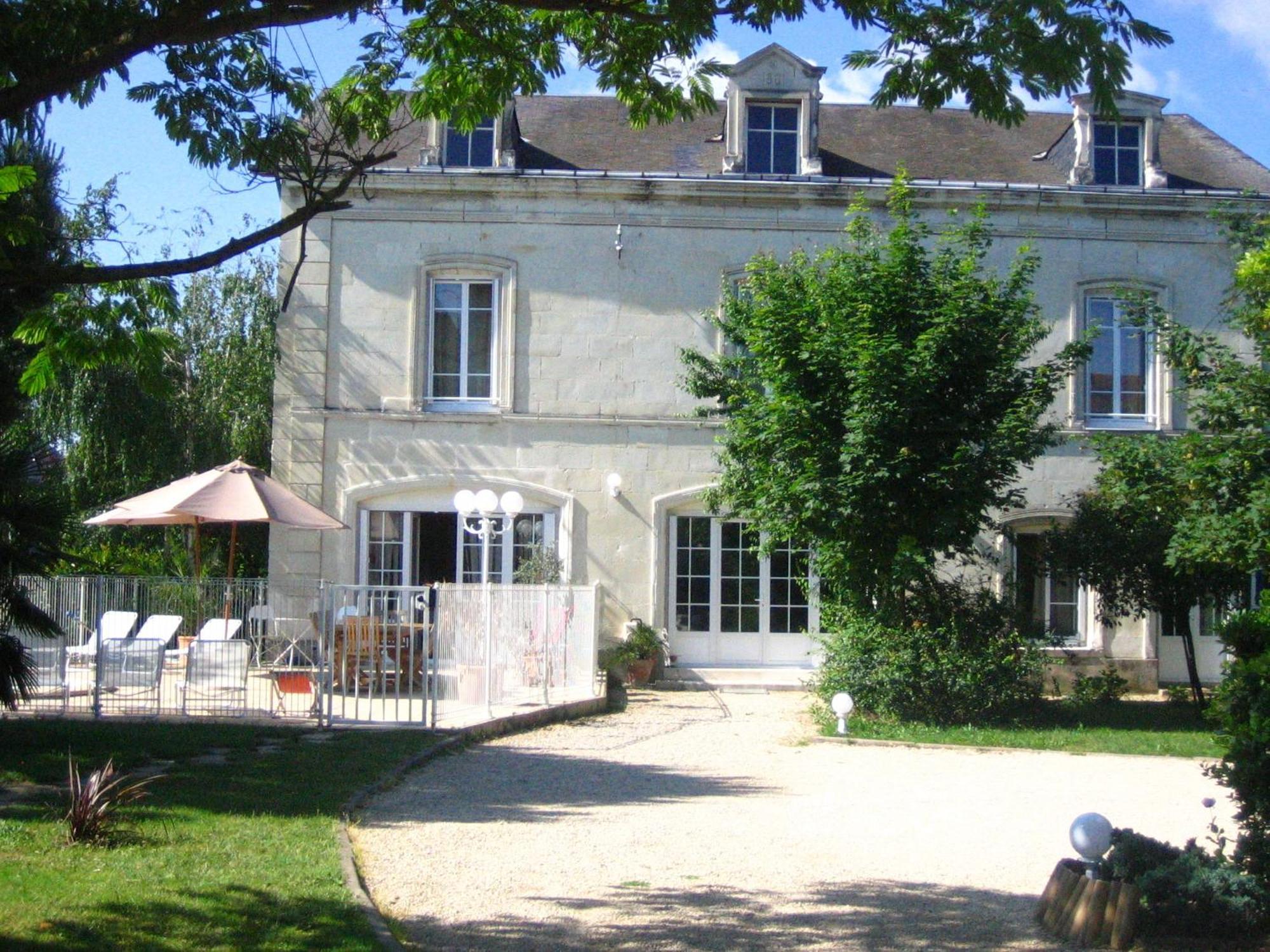 Maison D'Hotes Villa Richelieu Châtellerault Exterior foto